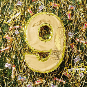 Juvale Small Number 9 Gold Foil Pinata, Ninth Birthday Party Supplies, 15.5 x 11 x 3 Inches